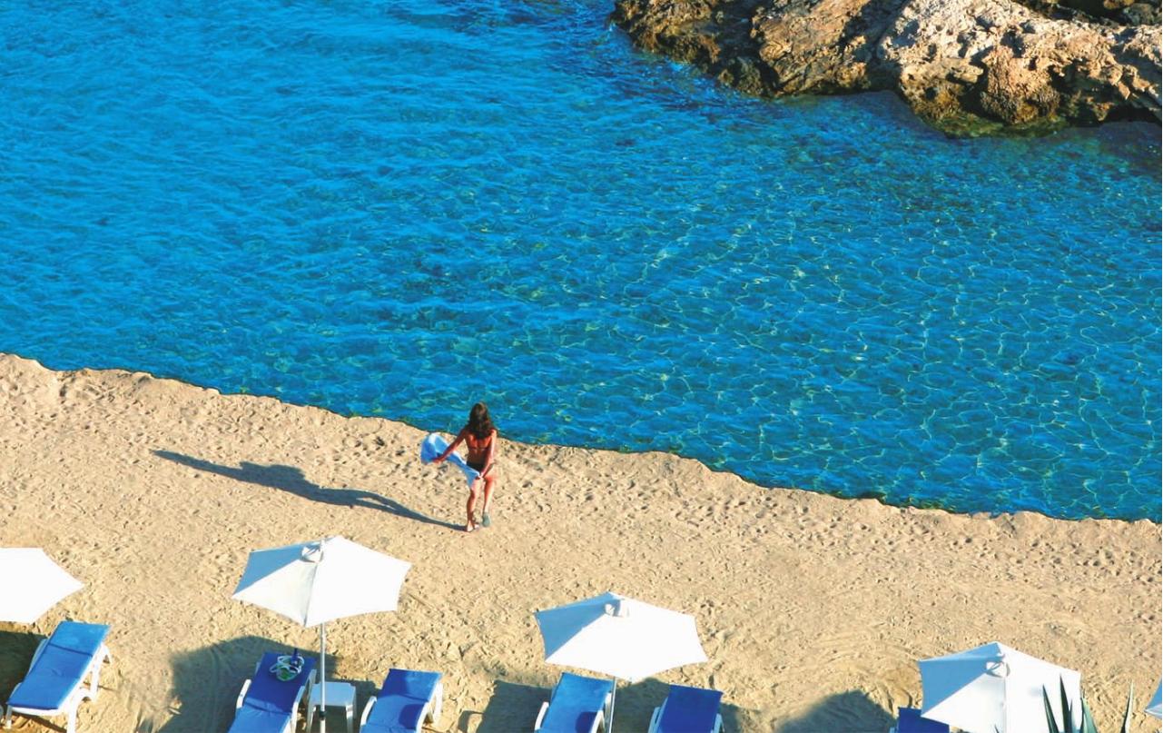 Vista previa del archivo PDF cynthiana-beach-hotel.pdf