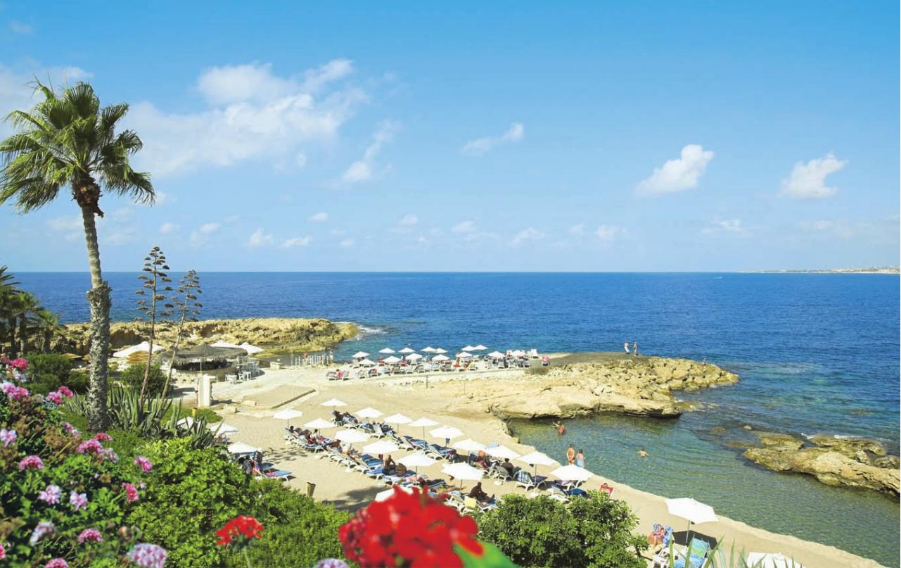Vista previa del archivo PDF cynthiana-beach-hotel.pdf