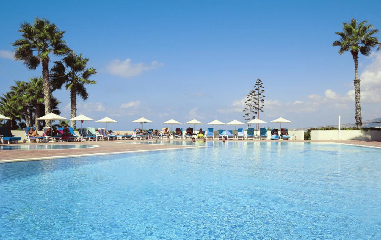Vista previa del archivo PDF cynthiana-beach-hotel.pdf