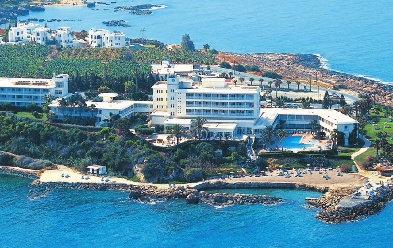 Vista previa del archivo PDF cynthiana-beach-hotel.pdf